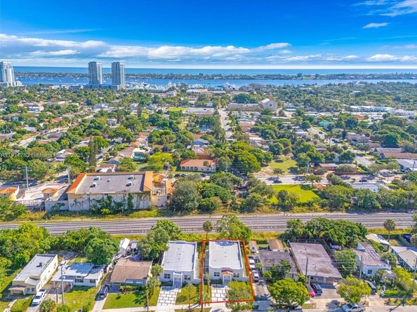 4008 Greenwood Ave, West Palm Beach FL 33407