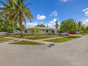 4100 SW 18th Ct
