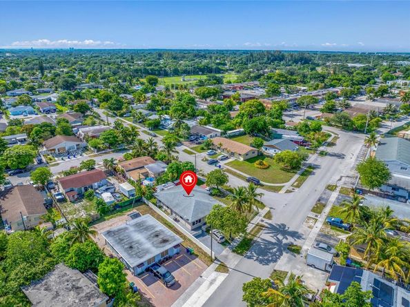 4100 SW 18th Ct, Fort Lauderdale FL 33317