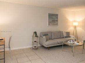 6675 W 4th Ave 203, Hialeah FL 33012