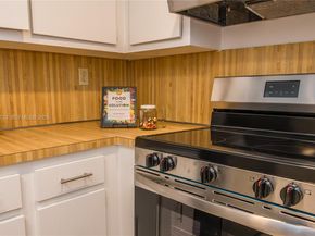 6675 W 4th Ave 203, Hialeah FL 33012