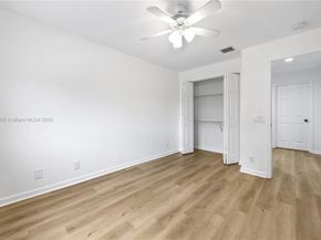 1906 Timberline Rd, Weston FL 33327