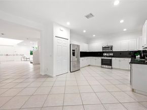 1906 Timberline Rd, Weston FL 33327