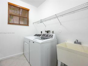 1906 Timberline Rd, Weston FL 33327