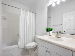 1906 Timberline Rd, Weston FL 33327