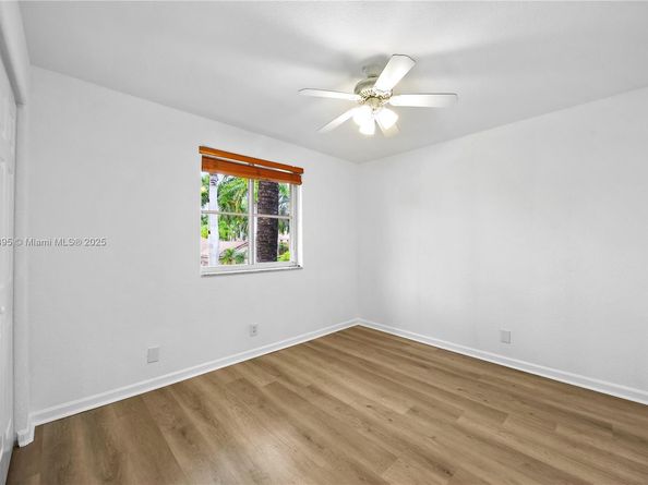 1906 Timberline Rd, Weston FL 33327