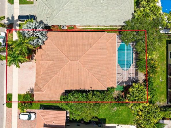 1906 Timberline Rd, Weston FL 33327