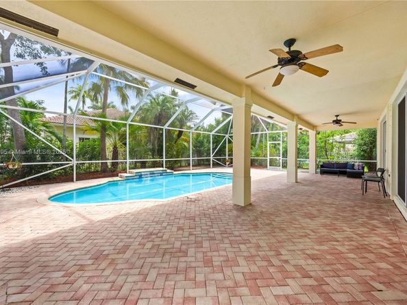 1906 Timberline Rd, Weston FL 33327