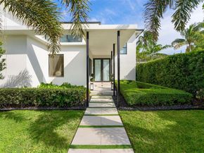 795 Lakeview Dr, Miami Beach FL 33140
