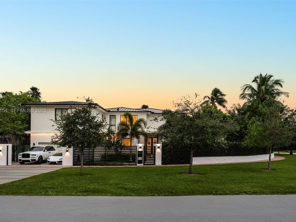 795 Lakeview Dr, Miami Beach FL 33140