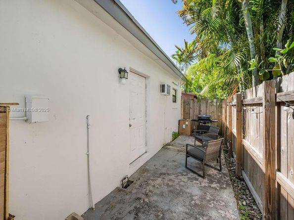 8320 SW 43rd Ter, Miami FL 33155