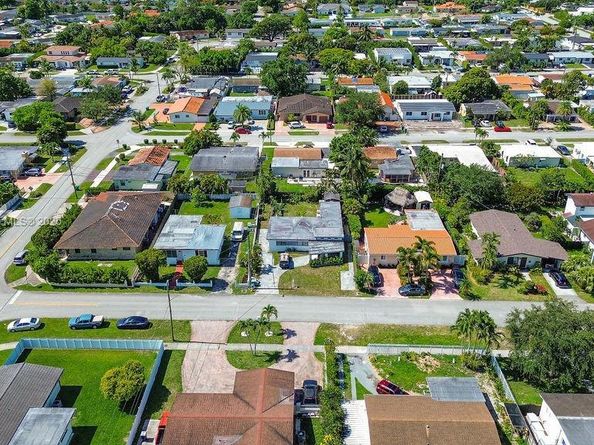 8320 SW 43rd Ter, Miami FL 33155