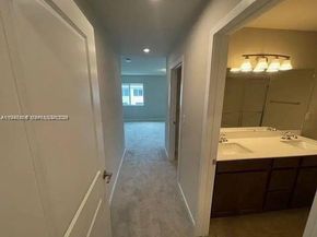 1025 NW 5th St, Florida City FL 33034
