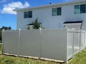 1025 NW 5th St, Florida City FL 33034