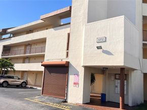 8850 Fontainebleau Blvd 202, Miami FL 33172