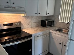 8850 Fontainebleau Blvd 202, Miami FL 33172