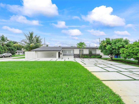 2261 Utopia Dr, Miramar FL 33023