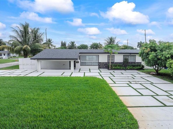 2261 Utopia Dr, Miramar FL 33023