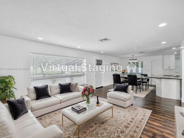 2261 Utopia Dr, Miramar FL 33023