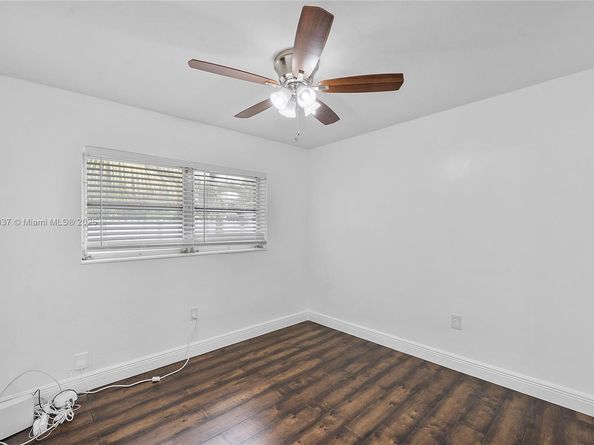 2261 Utopia Dr, Miramar FL 33023