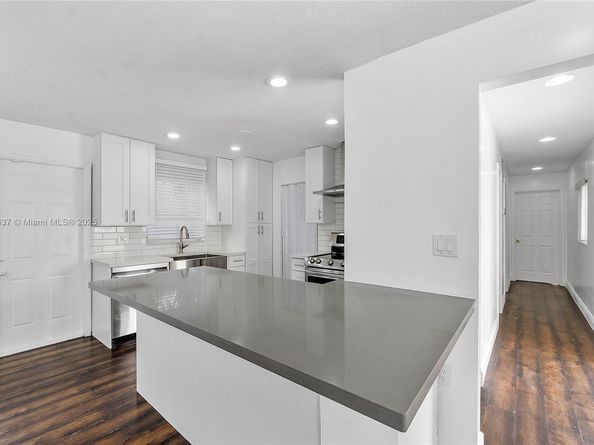 2261 Utopia Dr, Miramar FL 33023