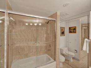 1000 E Island Blvd 2103, Aventura FL 33160