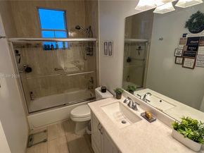 16368 SW 43rd Ter, Kendall FL 33185