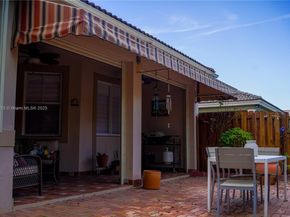 16368 SW 43rd Ter, Kendall FL 33185