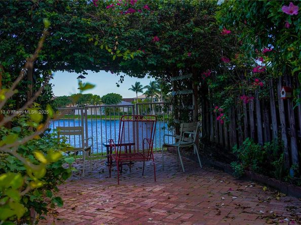 16368 SW 43rd Ter, Kendall FL 33185