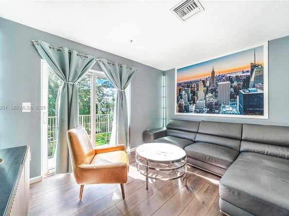 2040 NE 167th St 3128, North Miami Beach FL 33162