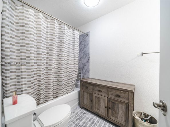 2040 NE 167th St 3128, North Miami Beach FL 33162