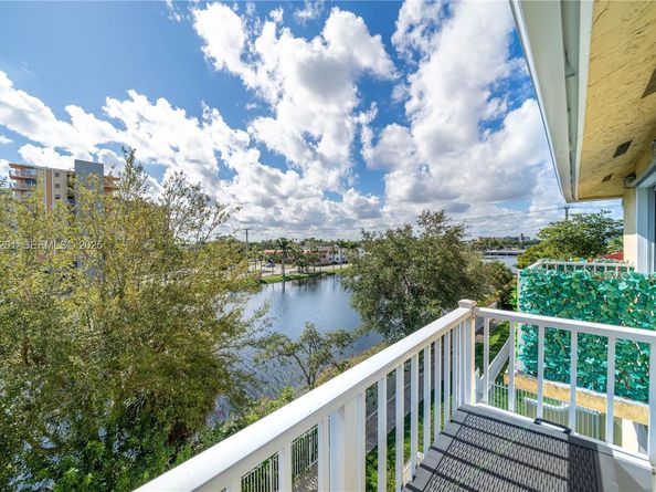 2040 NE 167th St 3128, North Miami Beach FL 33162