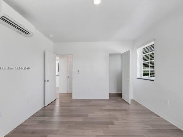 570 NE 68th St, Miami FL 33138