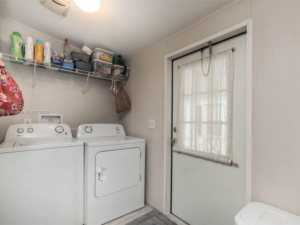 1800 SW 85th Ave, Davie FL 33324