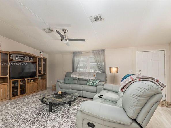 1800 SW 85th Ave, Davie FL 33324