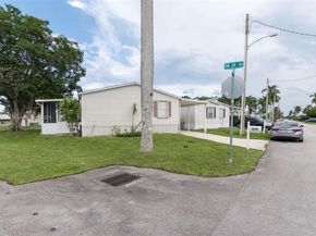 1800 SW 85th Ave, Davie FL 33324