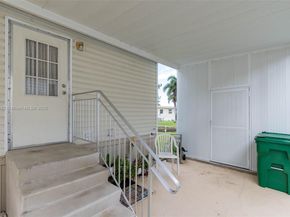1800 SW 85th Ave, Davie FL 33324