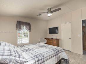 1800 SW 85th Ave, Davie FL 33324