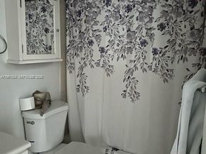 1455 N Treasure Dr 2C, North Bay Village FL 33141