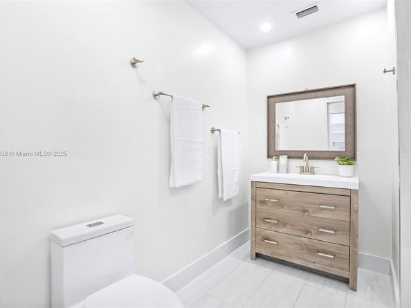 7829 La Mirada Dr, Boca Raton FL 33433