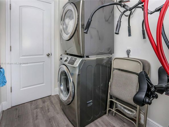 1535 Hollywood Blvd, Hollywood FL 33020