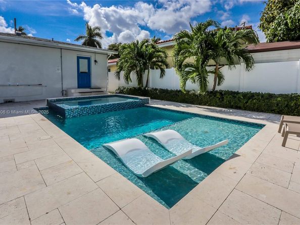 1535 Hollywood Blvd, Hollywood FL 33020