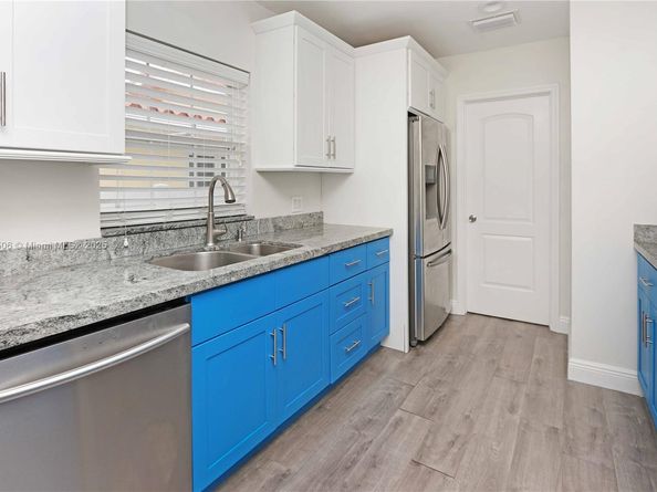 1535 Hollywood Blvd, Hollywood FL 33020