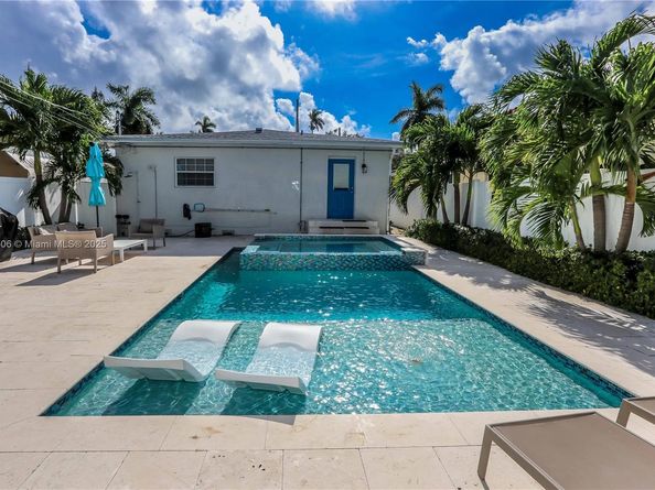 1535 Hollywood Blvd, Hollywood FL 33020