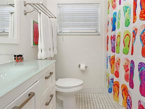 1535 Hollywood Blvd, Hollywood FL 33020