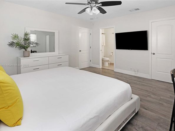 1535 Hollywood Blvd, Hollywood FL 33020