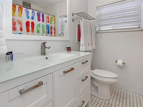 1535 Hollywood Blvd, Hollywood FL 33020