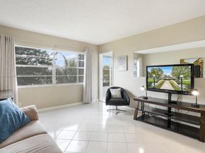 4805 NW 35th St 506, Lauderdale Lakes FL 33319