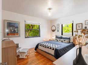 32 Hammond Dr, Miami Springs FL 33166