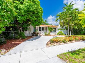 32 Hammond Dr, Miami Springs FL 33166